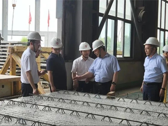 		优德88集团党委常委、副总司理、北新集团董事长王于猛到华构科技调研指导事情_企业动态_优德88集团有限公司	
