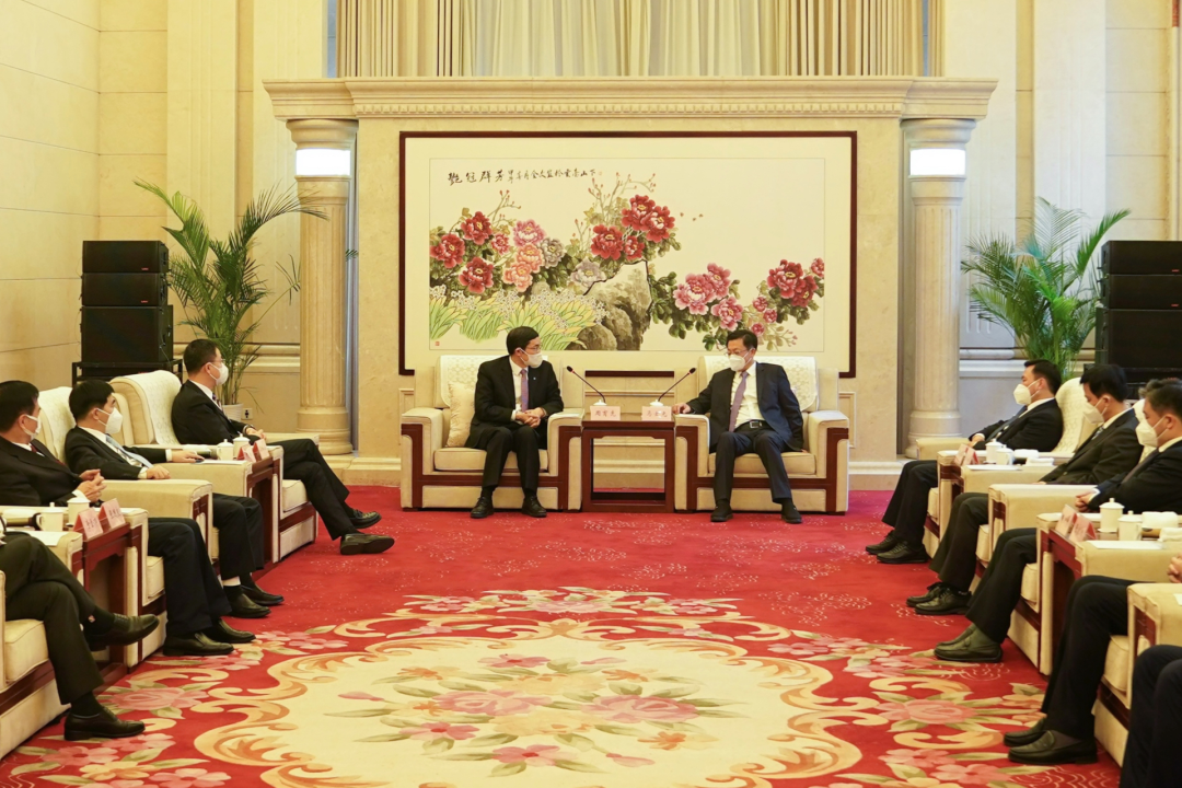 		奋楫扬帆启新程 | 优德88集团所属中复神鹰年产三万吨高性能碳纤维建设项目签约_市场绩效_优德88集团有限公司	
