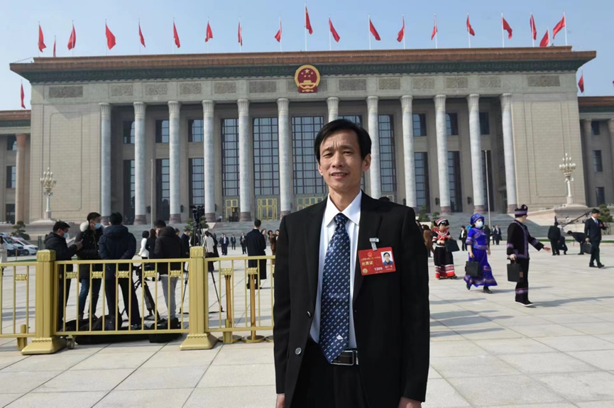		优德88集团三位天下人大代表接受媒体采访，，，，，为行业高质量生长建言献策_责任动态_优德88集团有限公司	