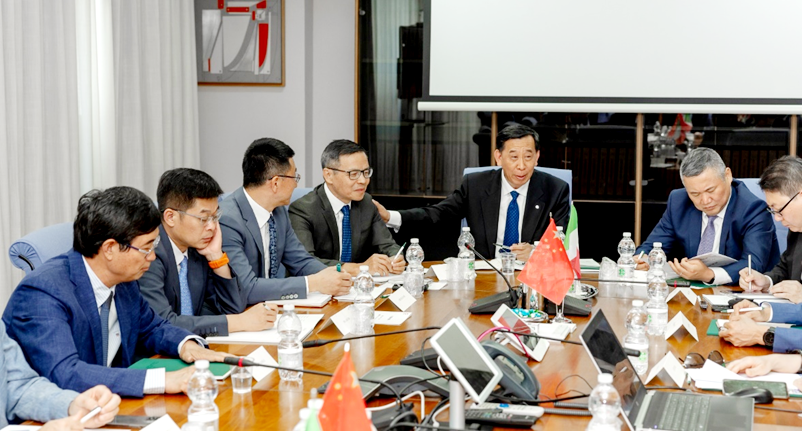 		李新华加入全球水泥与混凝土协会董事会及向导人聚会，，并造访意大利Colacem集团_国际交流_优德88集团有限公司	