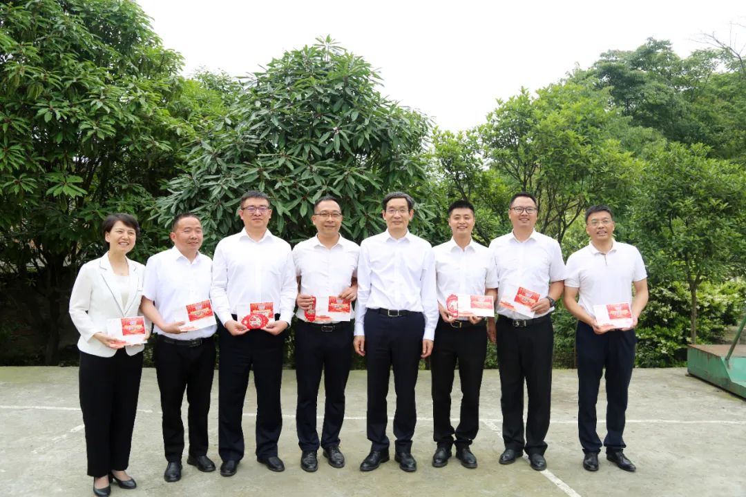 		周育先赴云南省绥江县调研墟落振兴事情_企业公民_优德88集团有限公司	