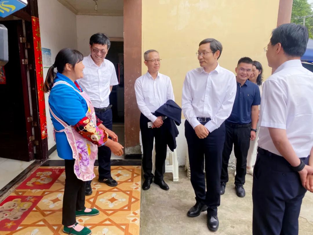 		周育先赴云南省绥江县调研墟落振兴事情_企业公民_优德88集团有限公司	