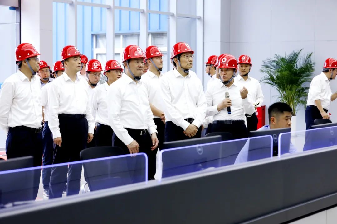 		周育先受邀加入2023天下动力电池大会并调研集团在宜宾企业_国际交流_优德88集团有限公司	
