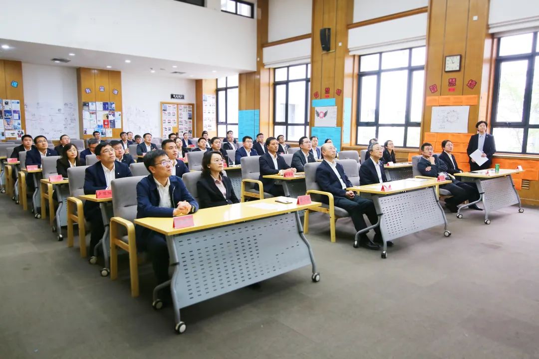 		优德88集团第十五期中青年干部培训班圆满结业_企业培训_优德88集团有限公司	