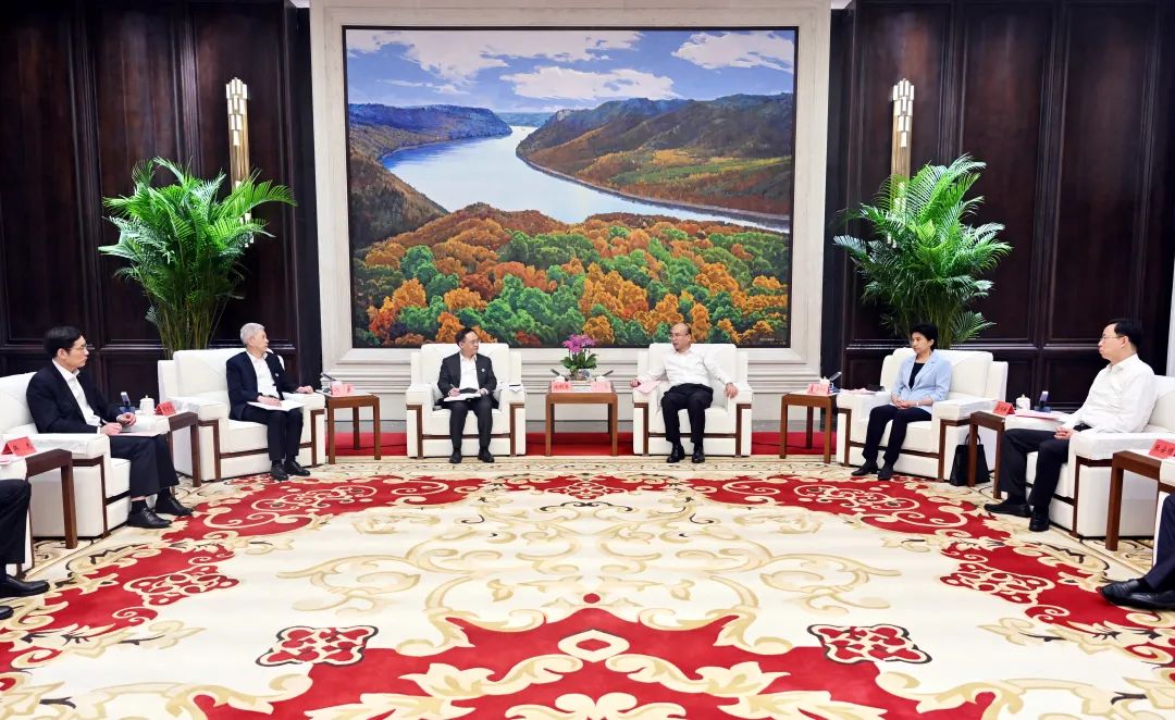 		周育先受邀出席第六届中国国际新质料工业展览会并作主旨演讲_责任撒播_优德88集团有限公司	