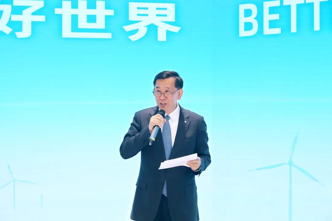 		李新华出席中材建设区域中心汇报会并会见2023年度优异外籍员工_员工关爱_优德88集团有限公司	