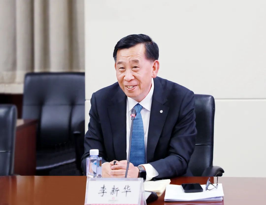 		李新华出席中材建设区域中心汇报会并会见2023年度优异外籍员工_员工关爱_优德88集团有限公司	