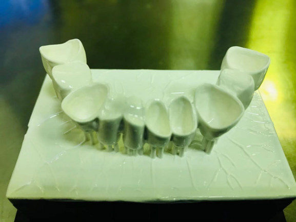 		对外转化科技效果（五）：一种用于3D打印的陶瓷球形料及其制备要领与应用（医疗）_科技效果转化_优德88集团有限公司	