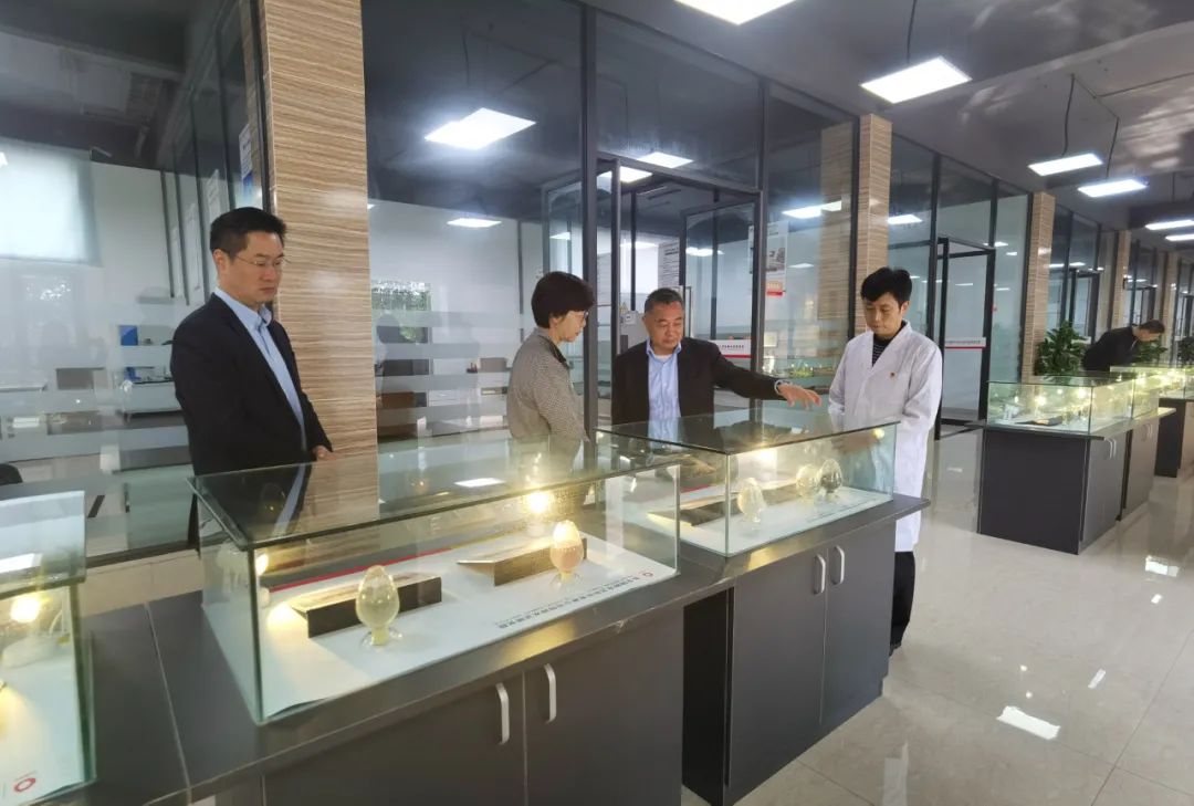		孙力实一行到云南昭通集团扶贫点实地调研_优德88要闻_优德88集团有限公司	