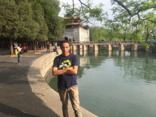 		外洋员工故事 | 嘿，，，，来熟悉下CNBM的“钢铁侠”吧_人物_优德88集团有限公司	