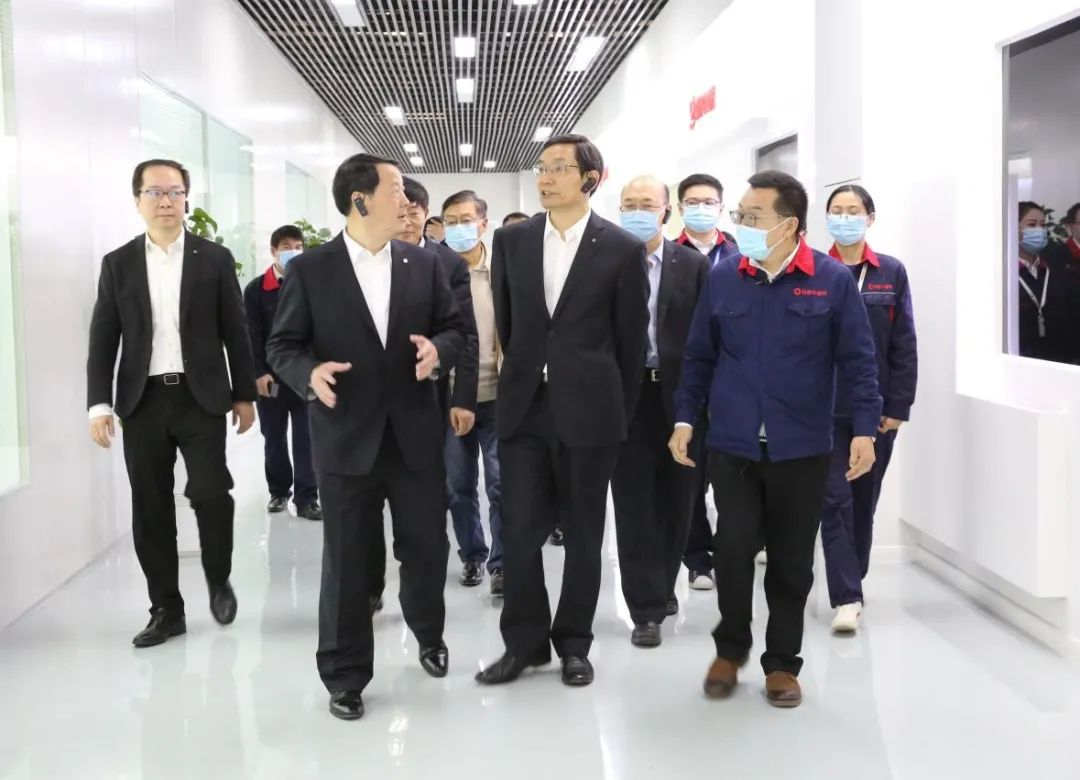 		周育先到四川部分企业调研指导事情_优德88要闻_优德88集团有限公司	