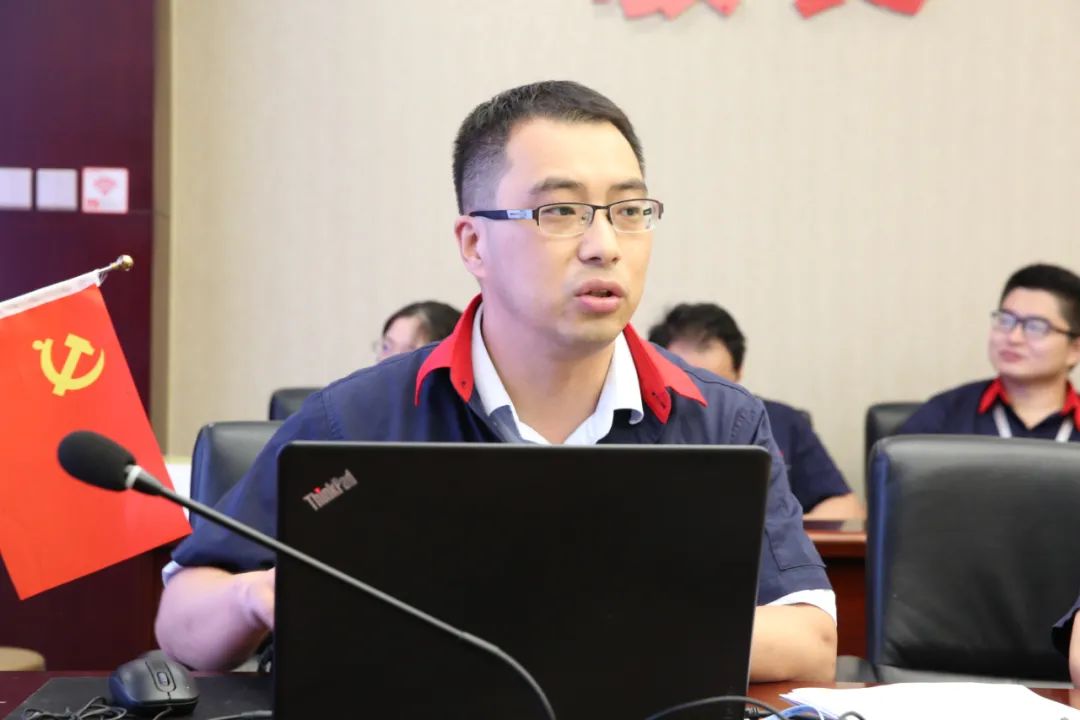 		最美建材人 | 成都中建材蒋猛：不当副教授，，，，，，投身中建材的手艺领武士_人物_优德88集团有限公司	