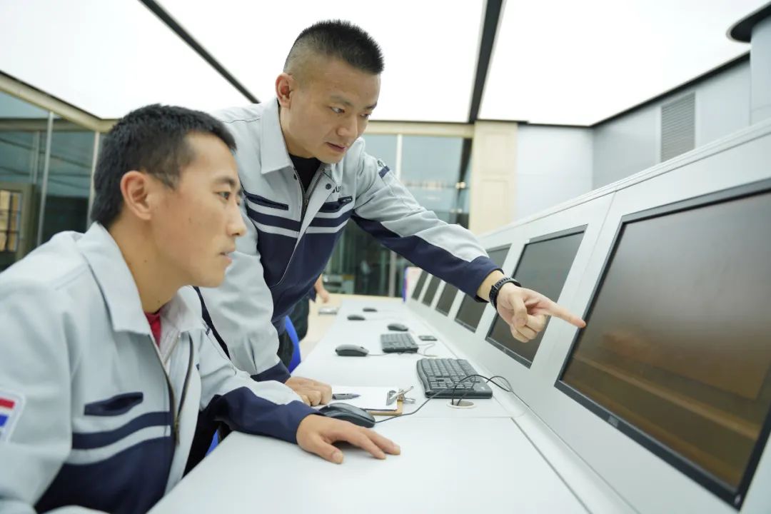 		最美建材人 | 中国巨石张绍志：坚守通俗的“仔细人”_人物_优德88集团有限公司	