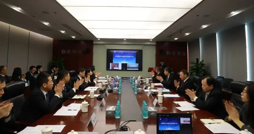 		优德88水泥板块营业整合大会在京召开，，，全球营业规模最大、千亿市值的水泥公司全新亮相_幻灯片_优德88集团有限公司	