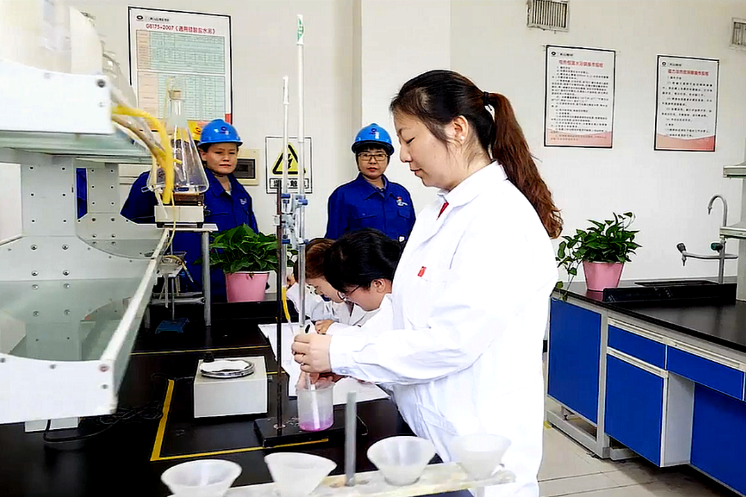 		最美建材人 | 库车天山王英：誊写巾帼匠心的水泥“化学剖析师”_人物_优德88集团有限公司	