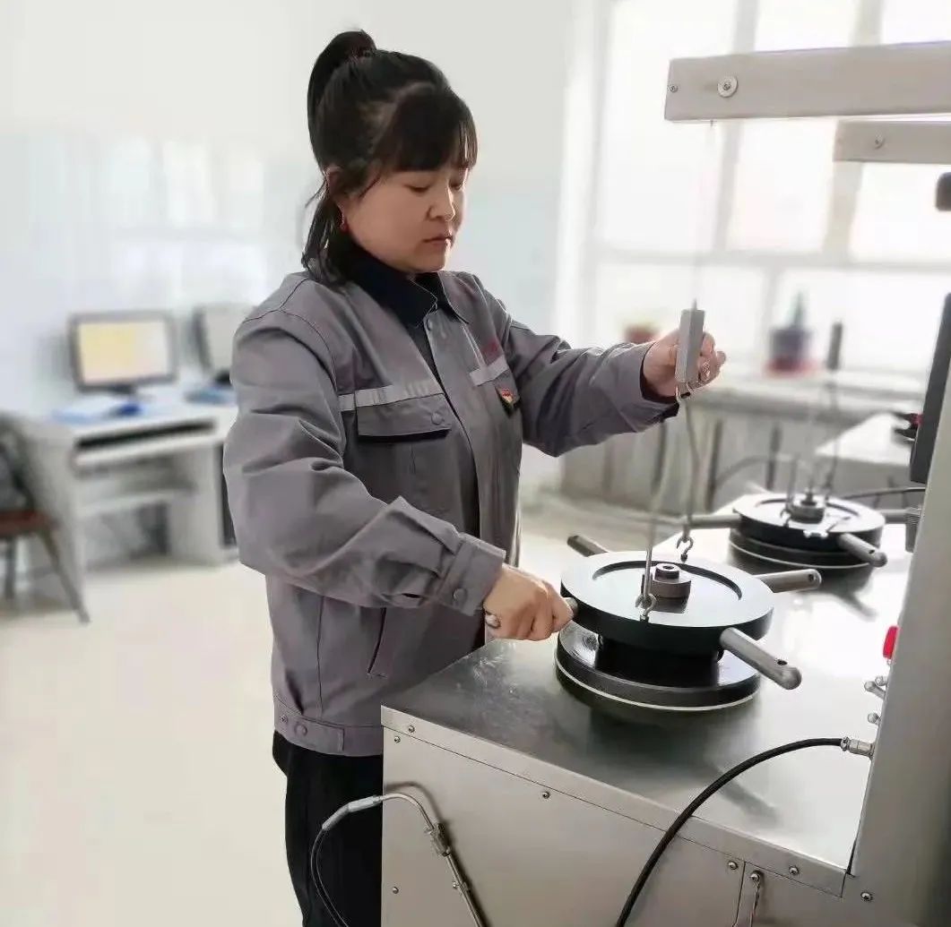 		最美建材人 | 北方水泥孙艳梅：雷厉盛行、坚贞坚决的“铿锵玫瑰”_人物_优德88集团有限公司	