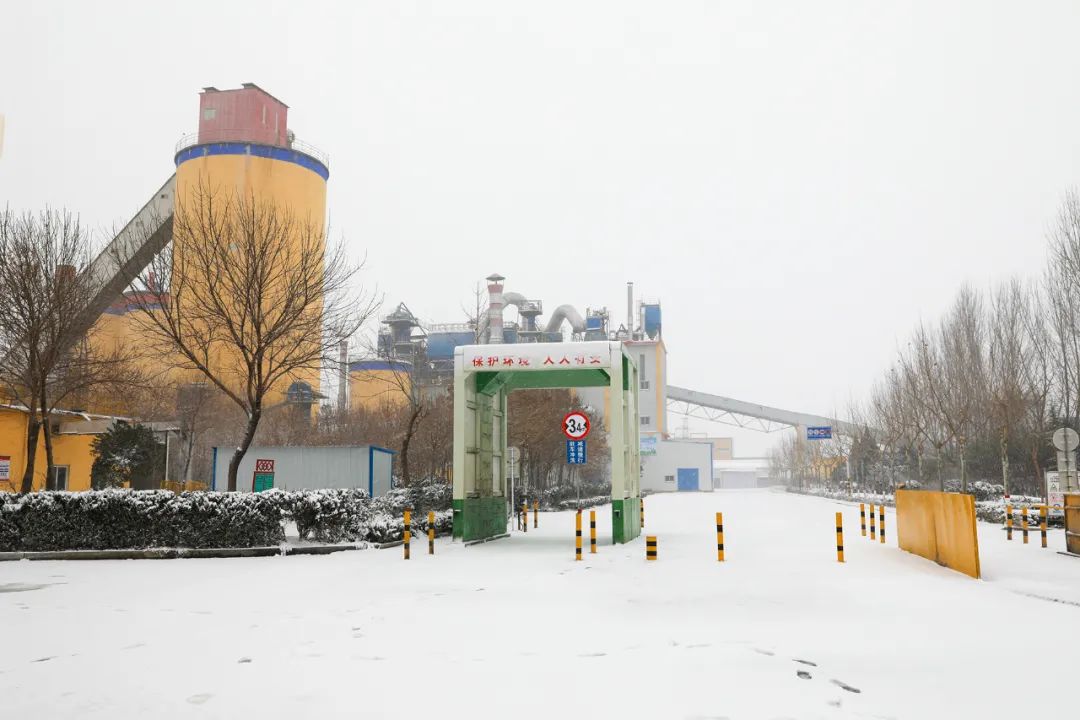 		雪花飘飘，，，，，，一起来浏览建材小同伴镜头下的漂亮雪景吧！_图片_优德88集团有限公司	