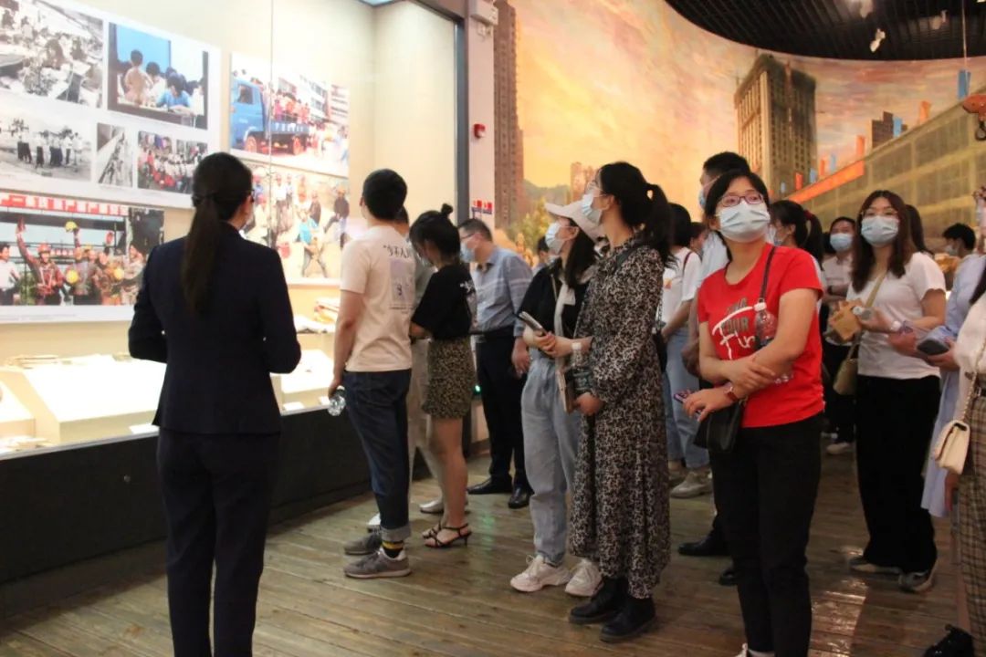 		旅行红色基地，，，，学习斗争精神，，，，庆祝与纪念中国共产党建党一百周年！_学习动态_优德88集团有限公司	