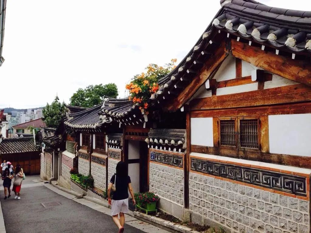 		清明时节，，，，，小料带你全球云打卡，，，，，浏览新型衡宇漂亮景物_图片_优德88集团有限公司	