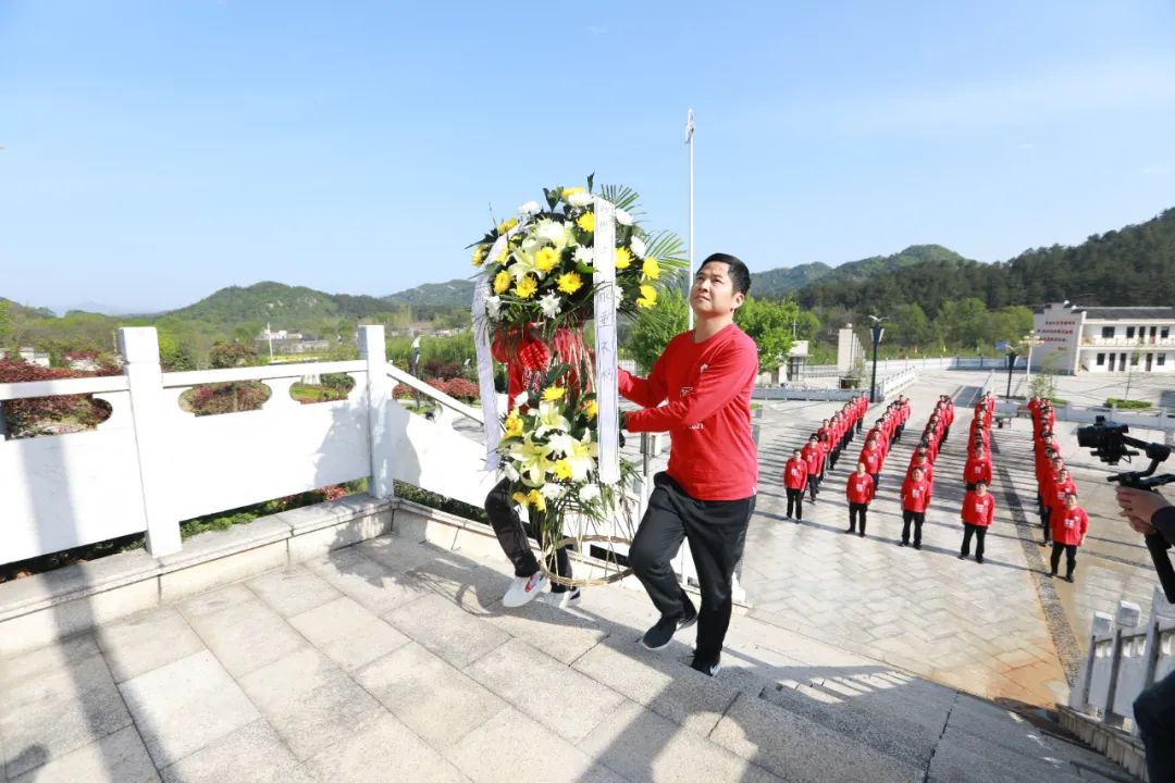 		第19站 | 优德88集团“健跑百年路 斗争新征程”（罗山何家冲站）在河南信阳顺遂举行_企业动态_优德88集团有限公司	