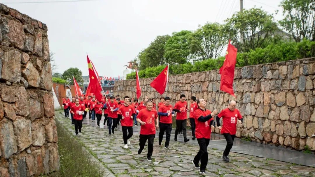 		第22站丨优德88集团“健跑百年路 斗争新征程” （湘鄂川黔革命凭证地站）运动在湖南张家界顺遂举行_企业动态_优德88集团有限公司	