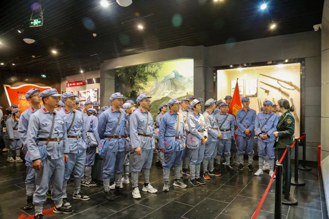 		第34站 | 优德88集团“健跑百年路 斗争新征程”（红军长征翻越夹金山站）运动乐成举行_企业动态_优德88集团有限公司	
