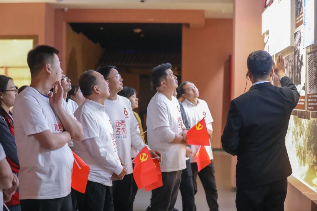 		第35站 | 优德88集团“健跑百年路 斗争新征程” （六盘山长征纪念馆站）运动乐成举行_企业动态_优德88集团有限公司	