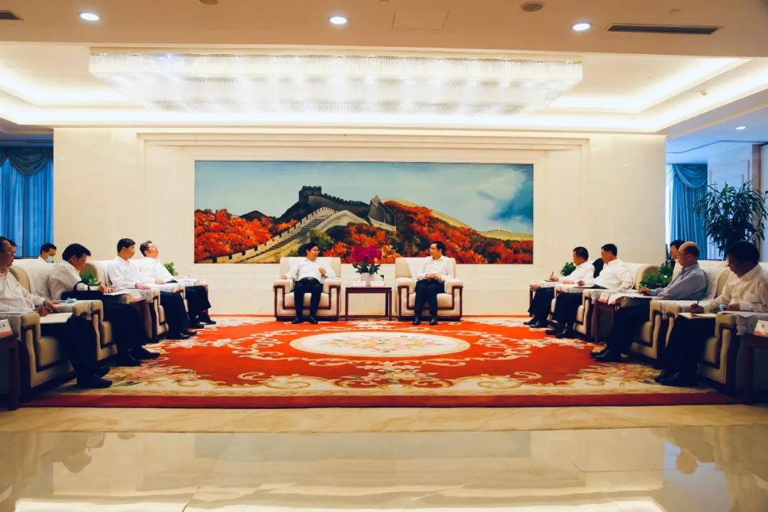 		优德88集团与中国石化集团举行高层相助谈判_优德88要闻_优德88集团有限公司	