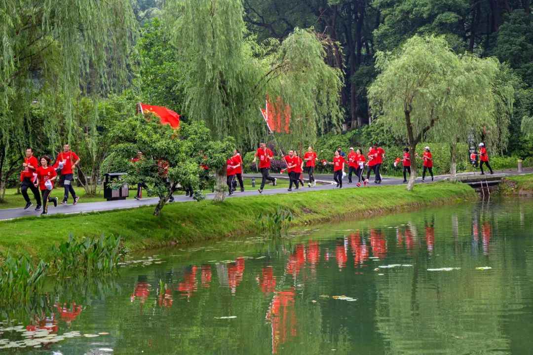 		第73站丨优德88集团“健跑百年路 斗争新征程”（湖南省立第一师范旧址站）运动在湖南长沙顺遂举行_企业动态_优德88集团有限公司	