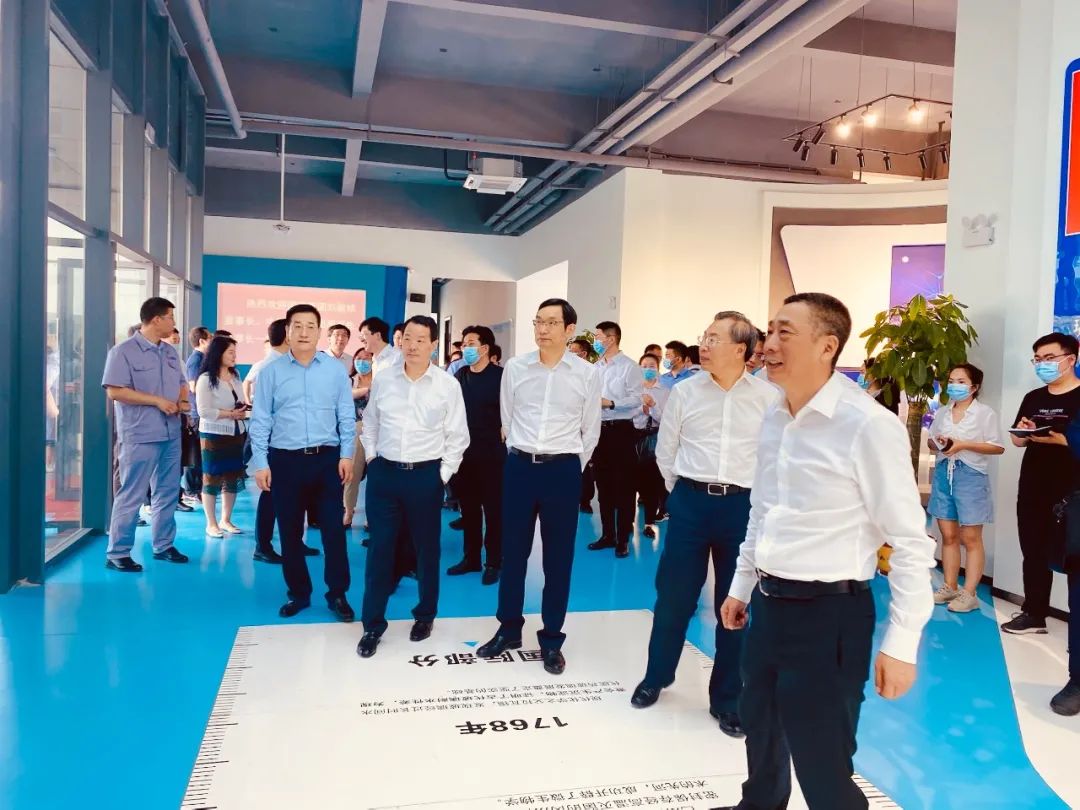 		周育先陪同刘敬桢调研凯盛君恒药玻_幻灯片_优德88集团有限公司	