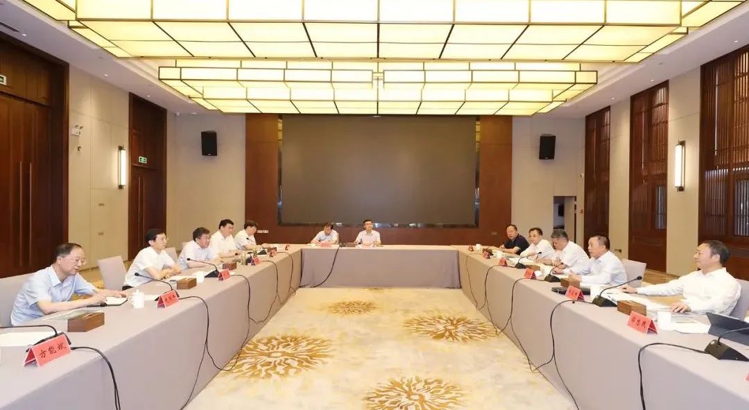 曹江林赴安徽省池州市石台县调研定点帮扶事情_幻灯片_优德88集团有限公司