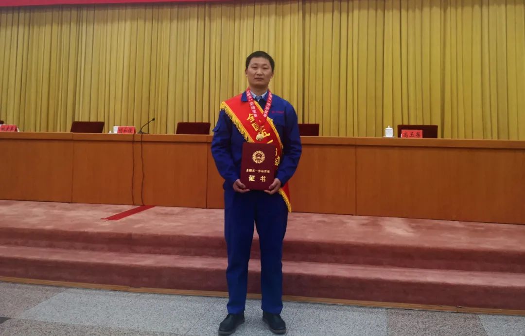 		最美建材人 | 南通万达曾国苍：一把焊枪“点亮”绚烂人生_人物_优德88集团有限公司	