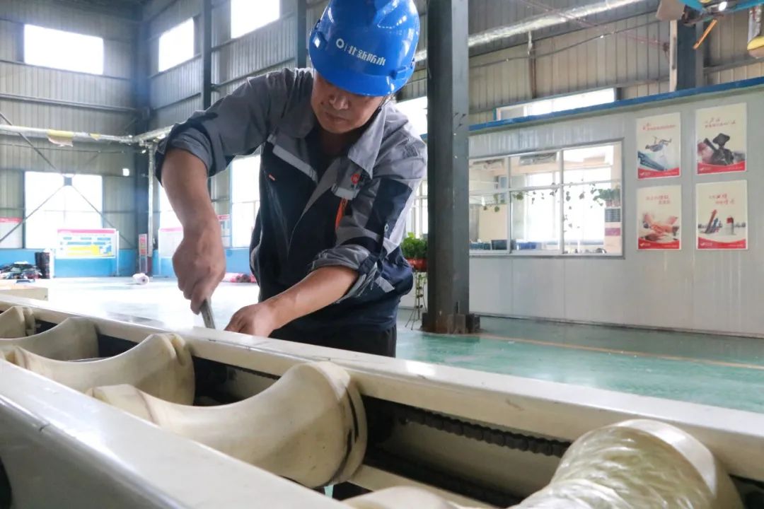 		最美建材人 | 北新防水贾嘹亮：由于责任，，，以是坚守_最美建材人_优德88集团有限公司	