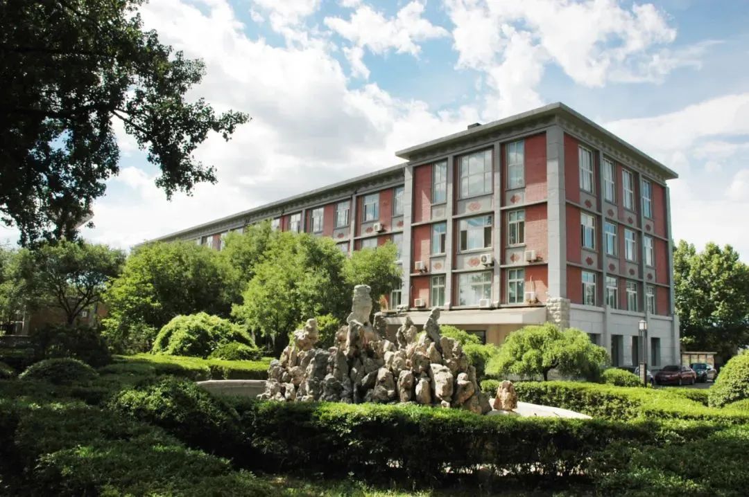		建党百年信物微纪录 | 人工晶体院：中国第一块合成云母_历史长廊_优德88集团有限公司	