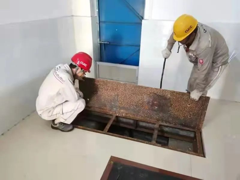 		灾祸“豫”共，，，，，优德88抗洪防汛救援在行动！_图片_优德88集团有限公司	