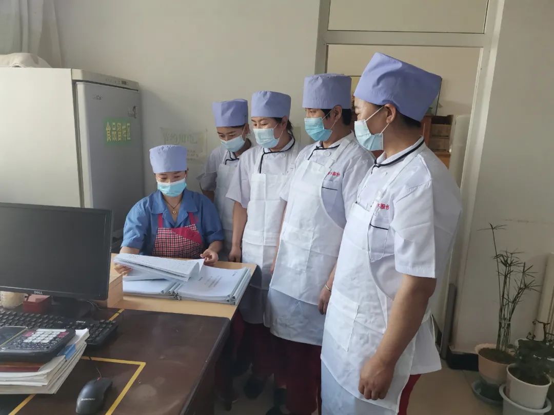 		办实事 暖人心 | 宁夏建材：专心用情解决好员工用餐问题_办实事暖人心_优德88集团有限公司	