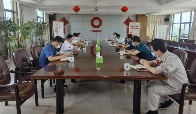 		办实事 暖人心 | 南京中联：水泥窑协同处置惩罚医废垃圾，，，，，守好疫情防控“最后一道关”_办实事暖人心_优德88集团有限公司	