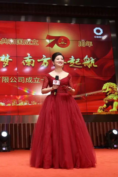 		最美建材人 | 湖南株洲南方新质料王芳：在“跨界”的职业生涯中留下一起芳香 ?_最美建材人_优德88集团有限公司	