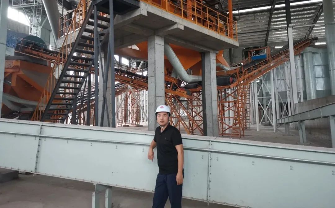 		最美建材人 | 中材科技苏非有限刘文杰：通俗岗位的忠诚“硬汉”_最美建材人_优德88集团有限公司	