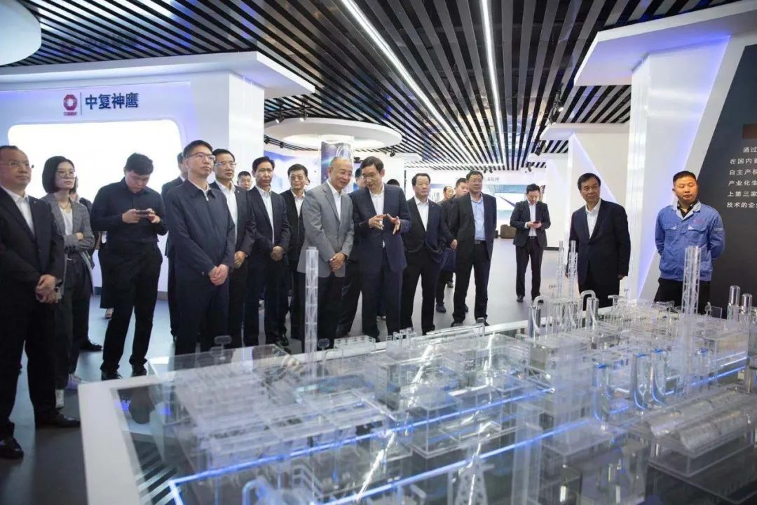 		我国首个万吨碳纤维生产基地在西宁降生！登上央视新闻联播快讯！_幻灯片_优德88集团有限公司	