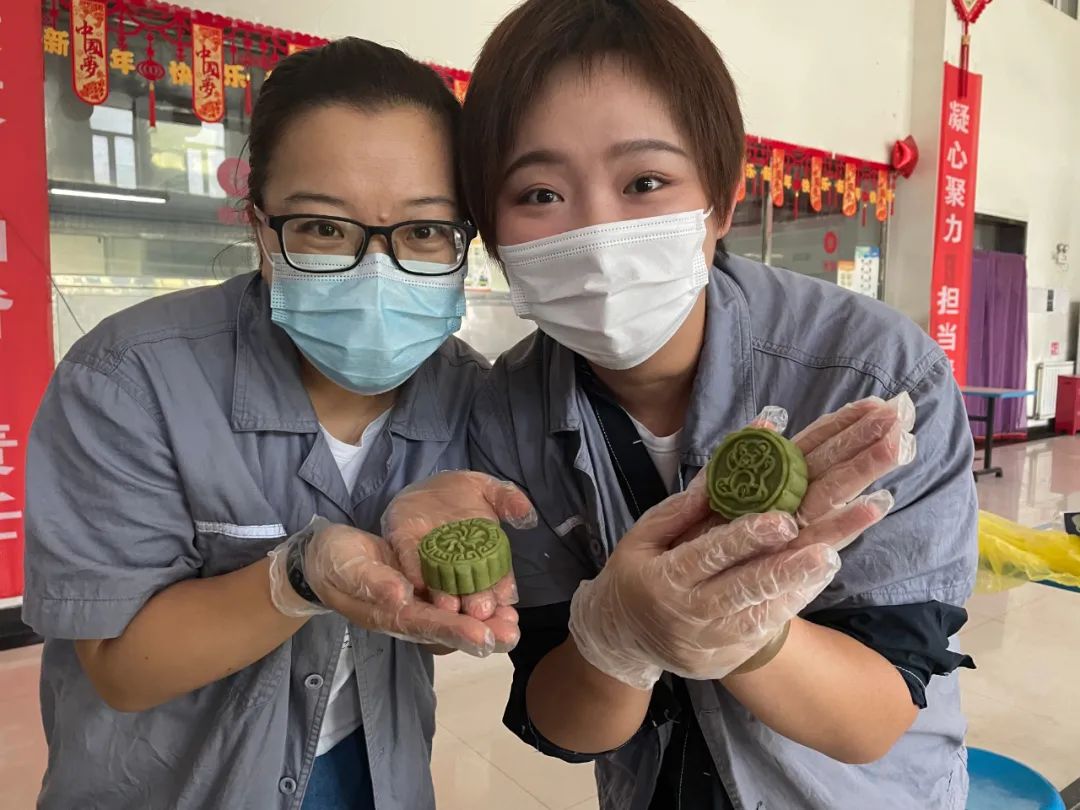 		海内外员工同赏一轮明月，，，，，共寄一份情思 | 员工自制视频很不错哦_责任与文化_优德88集团有限公司	