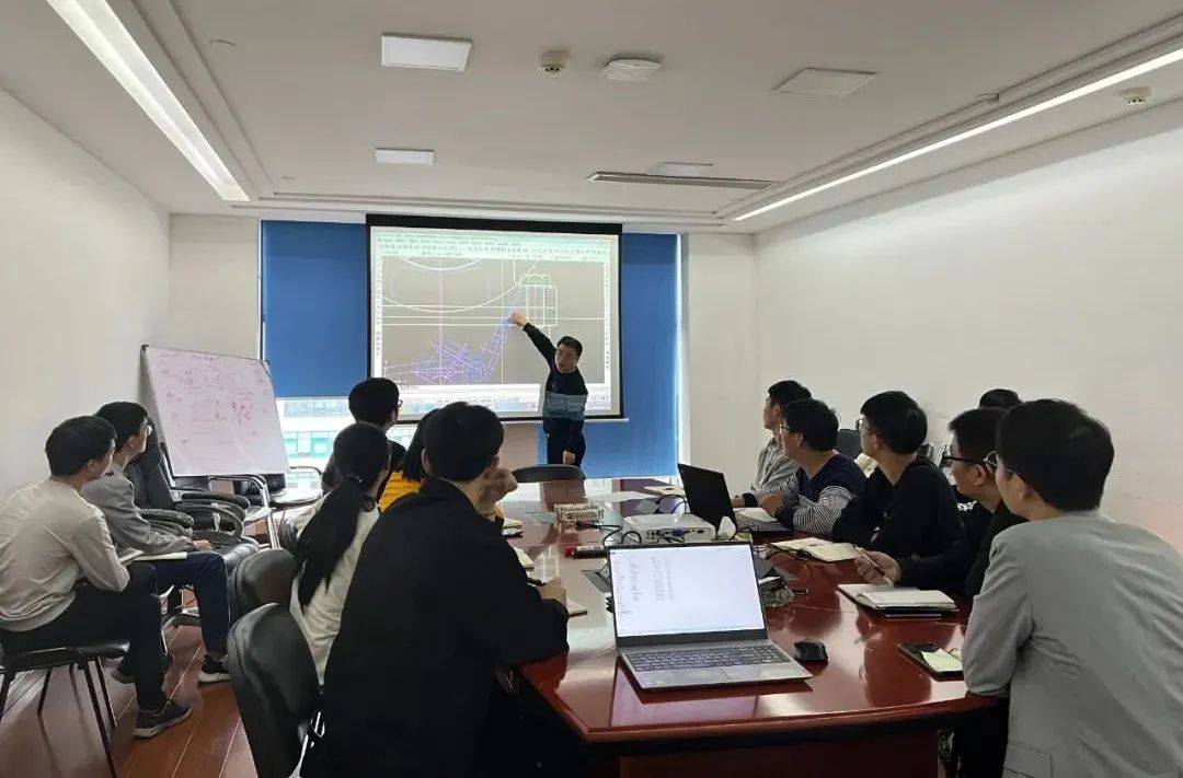 		最美建材人 | 杭州机电院文海平：勇于钻研、乐于贡献的“发明人”_人物_优德88集团有限公司	