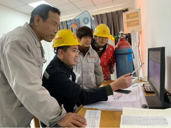 		最美建材人 | 乐昌中建材巩鹏：字斟句酌的质量“把关人”_人物_优德88集团有限公司	