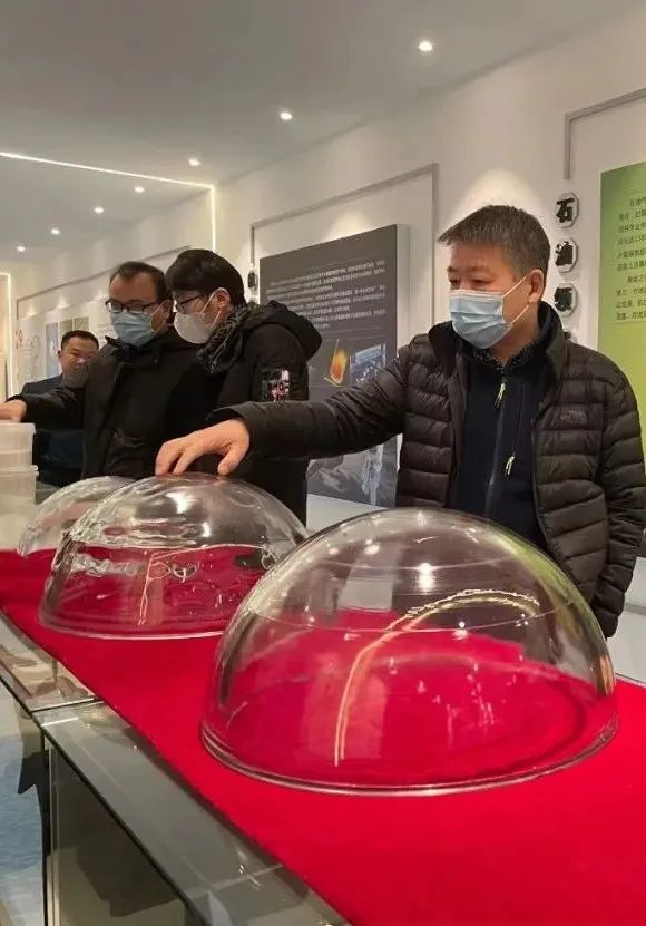 		“全海深海底地动仪玻璃球舱研制与树模应用”项目通过验收，，，，，，小料科普带你熟悉高性能空心玻璃微珠_企业动态_优德88集团有限公司	