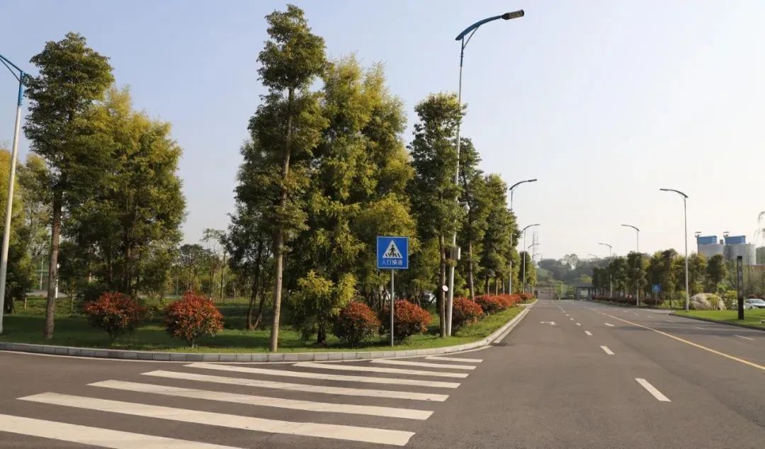 		百年耀华 | 走进宜宾园林式工厂，，，，看现在与春日相约之绿色风范_企业动态_优德88集团有限公司	