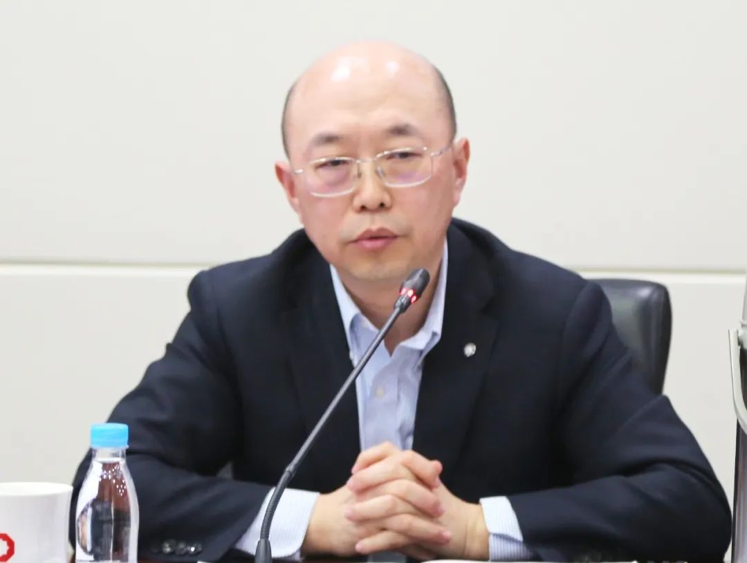 		新天山水泥召开营业整合阶段性事情汇报聚会_幻灯片_优德88集团有限公司	