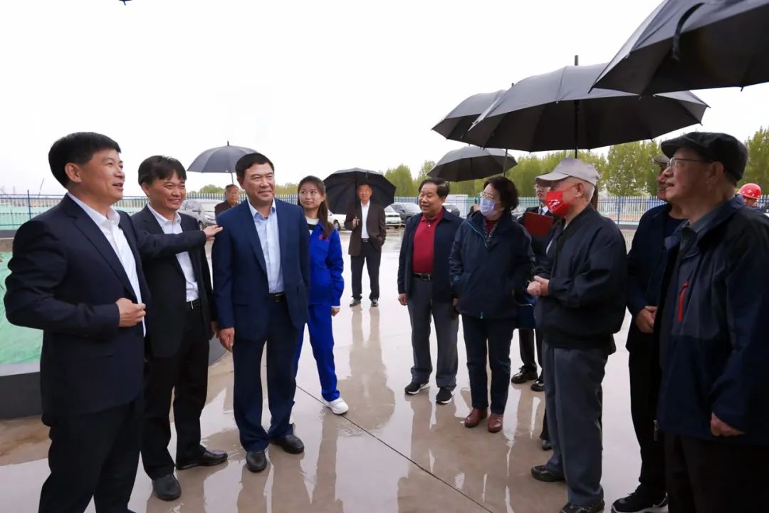 		百年耀华 | 一经的青年们，，，，再聚耀华共话新生长_企业动态_优德88集团有限公司	