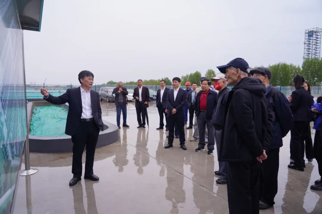		百年耀华 | 一经的青年们，，，，再聚耀华共话新生长_企业动态_优德88集团有限公司	