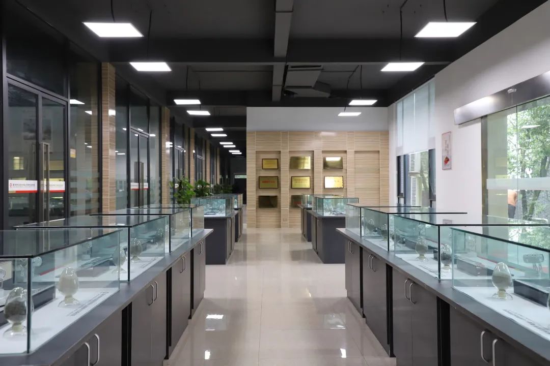 		水泥新故事 | 特种水泥实力：助力构开国之重器_故事_优德88集团有限公司	