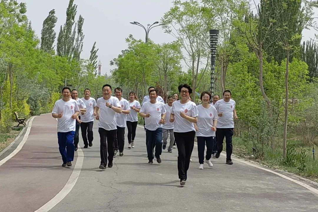 		漂亮中国⑤丨优德88集团“漂亮中国行动月”（新疆阿克苏站）运动顺遂举行_企业动态_优德88集团有限公司	